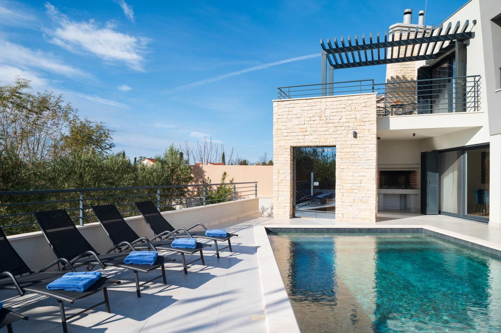 Villa Roca With Heated Pool And Sauna Привлака Экстерьер фото