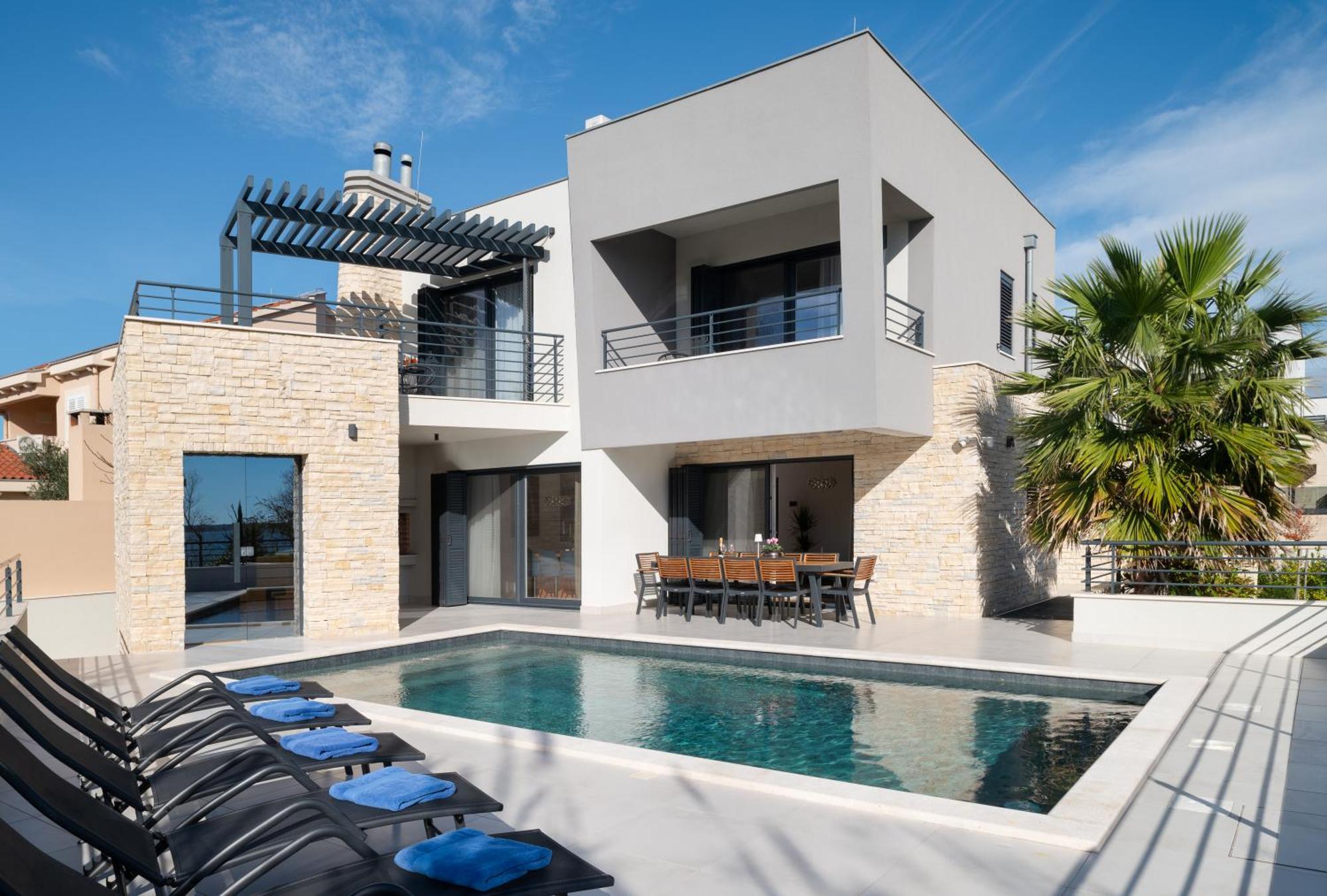 Villa Roca With Heated Pool And Sauna Привлака Экстерьер фото