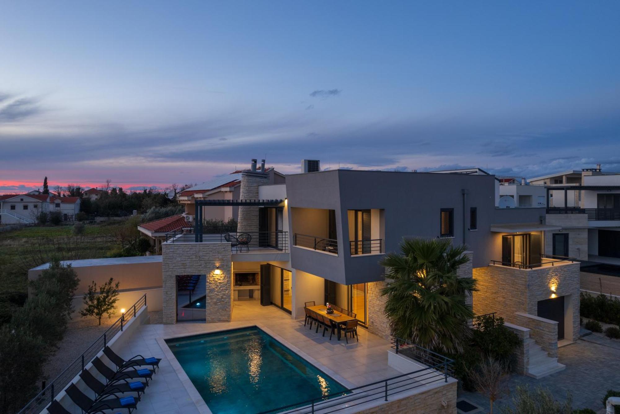 Villa Roca With Heated Pool And Sauna Привлака Экстерьер фото