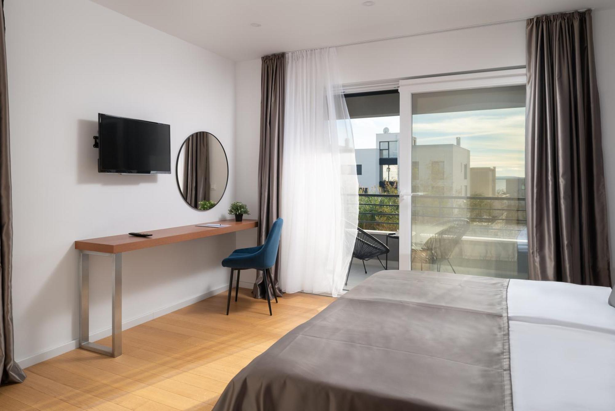 Villa Roca With Heated Pool And Sauna Привлака Экстерьер фото